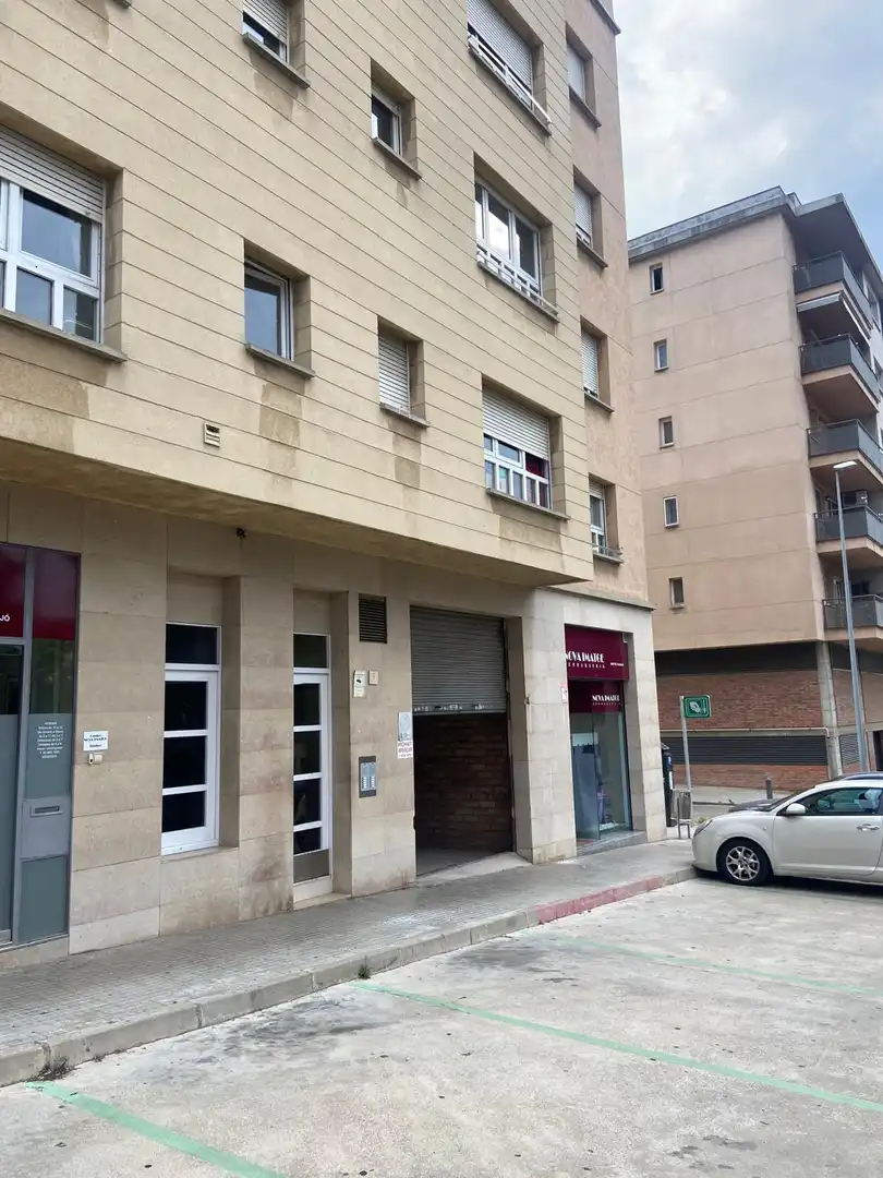 Business premises for sale in Carrer de Ramon Sala i Saçala, imagen 4