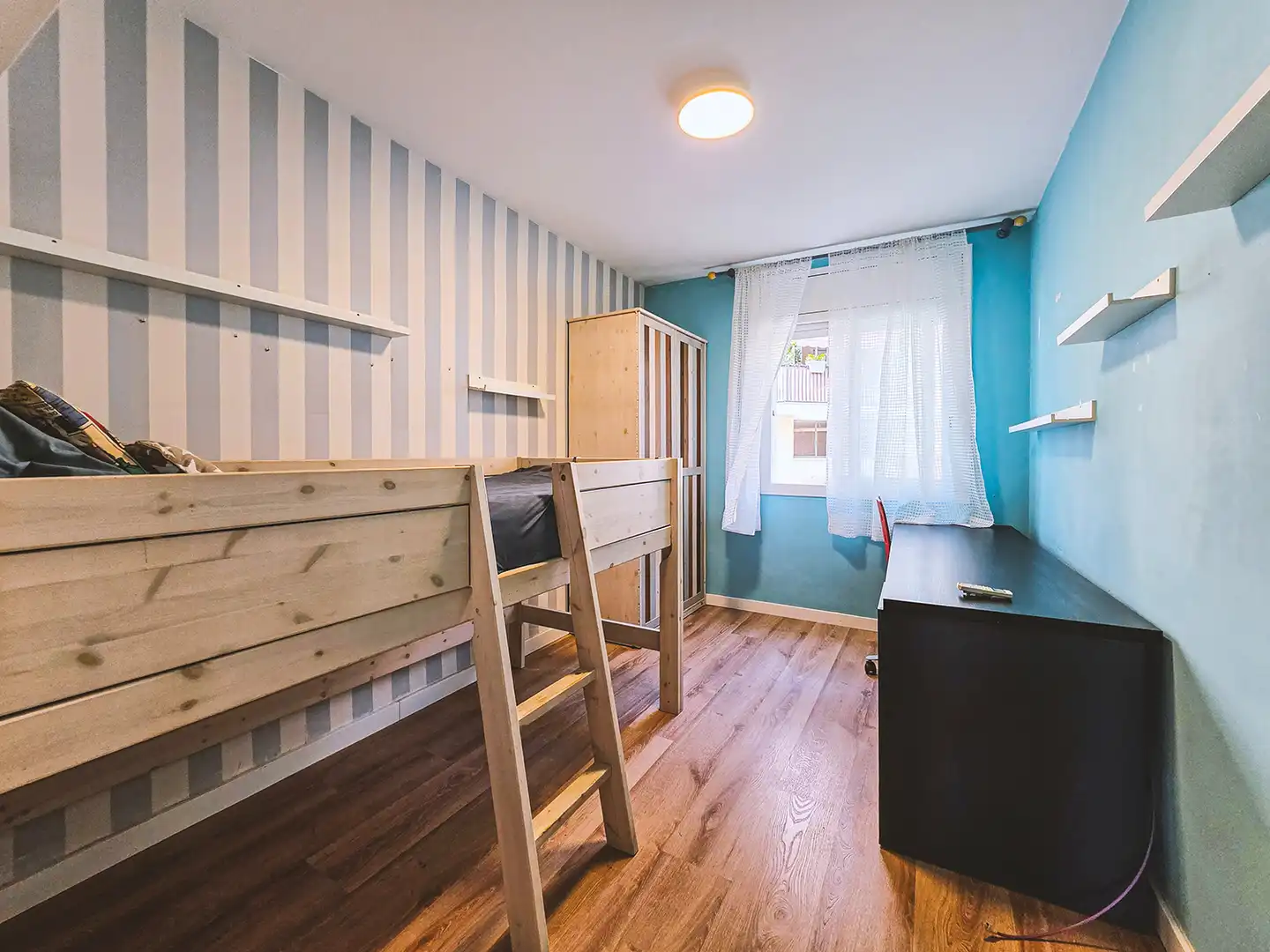 Bedroom of Flat for sale in Urbanitzacions