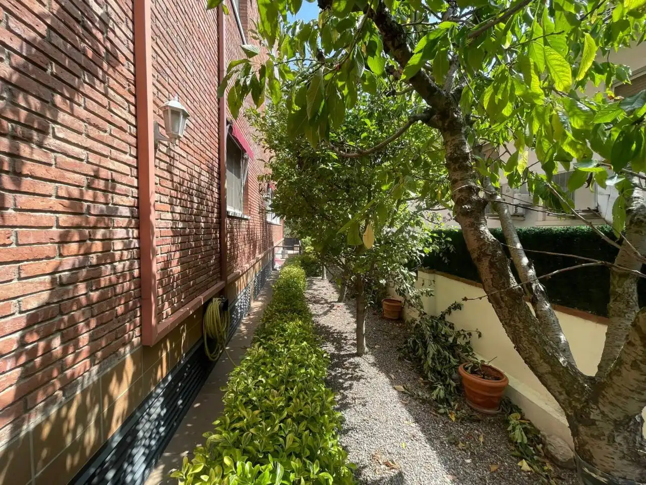 Außenansicht von Wohnung zur Miete in Cerdanyola del Vallès mit Klimaanlage, Heizung und Privatgarten