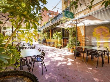 Business premises for sale in Avenida de Don Juan de Borbón