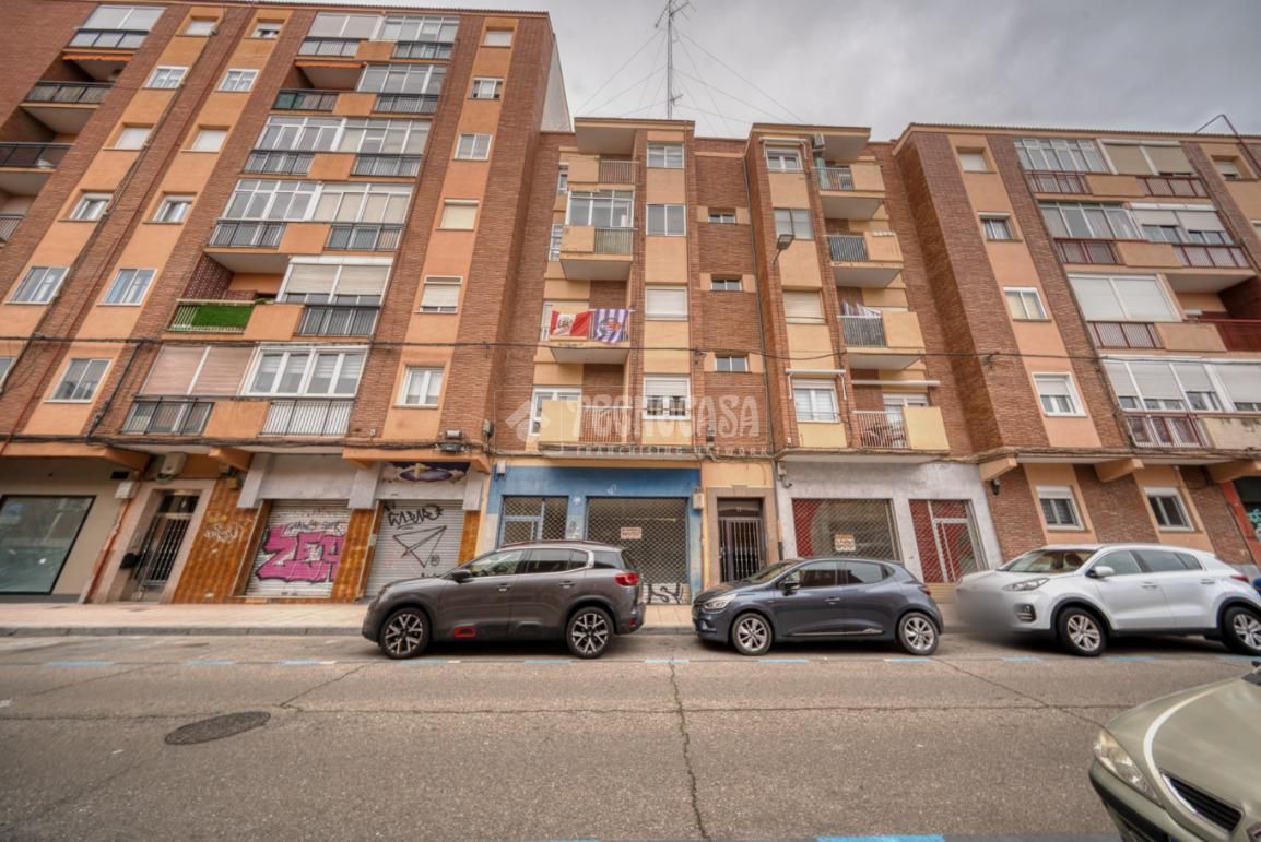 Exterior view of Flat for sale in Valladolid Capital  with Heating