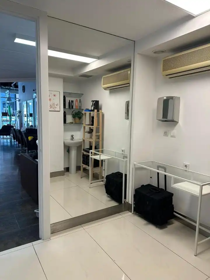Local comercial de lloguer a Calle de González Tablas, imagen 9