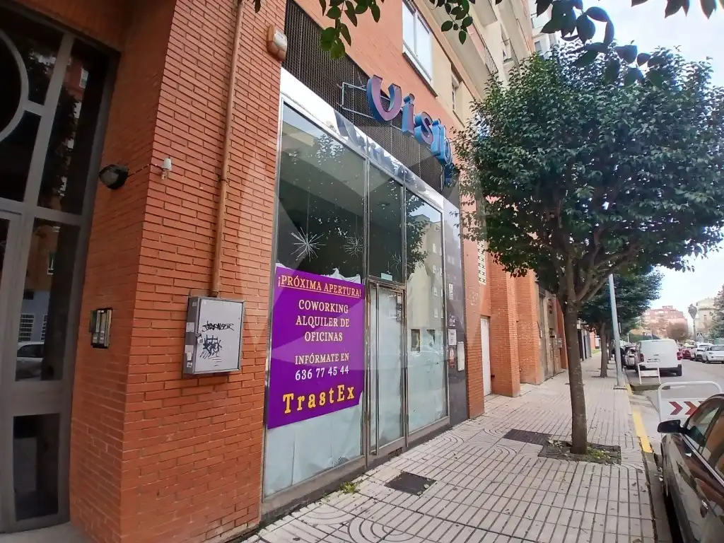 Vista exterior de Local de alquiler en Badajoz con Aire acondicionado