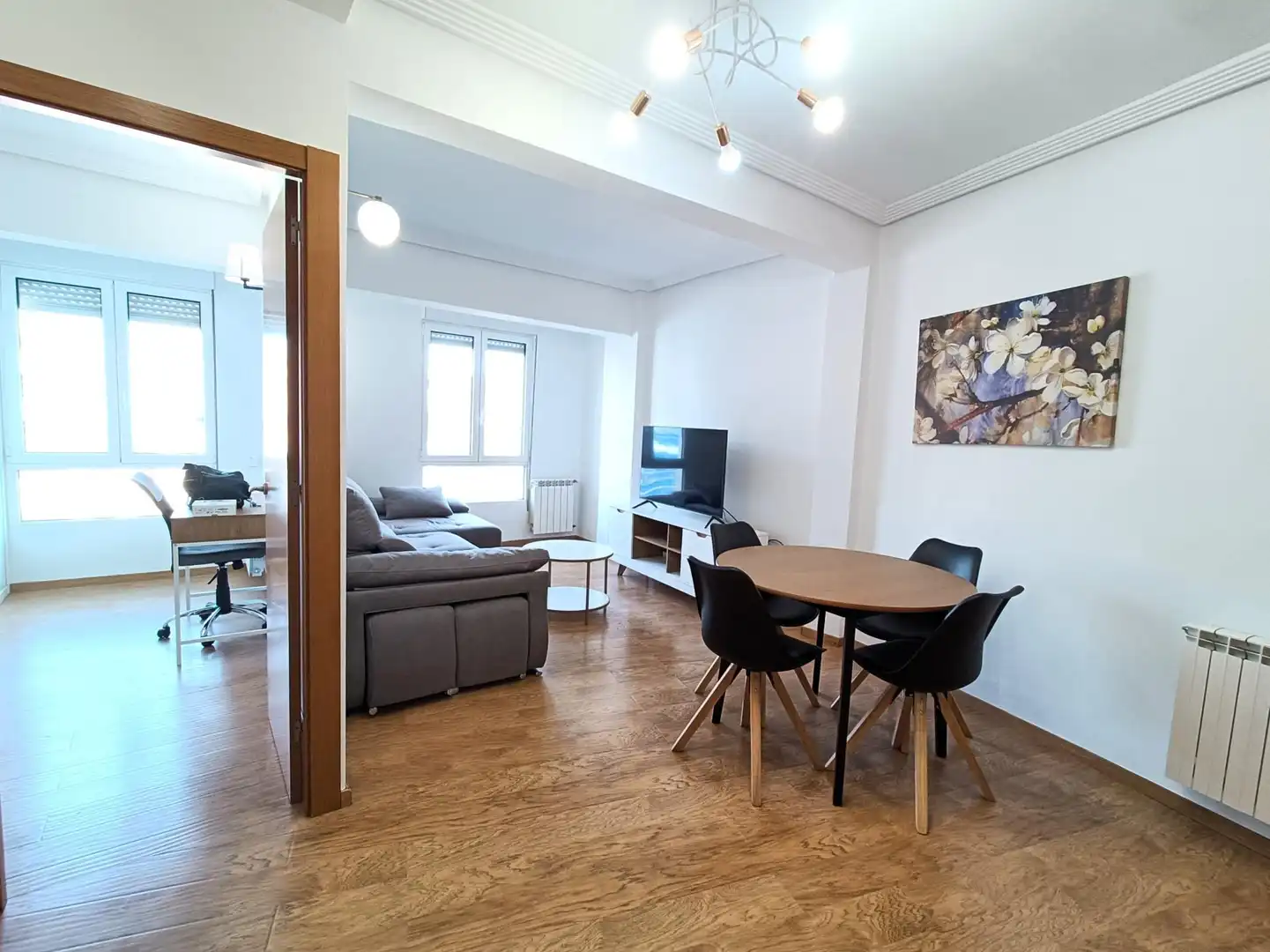Sala de estar de Piso en venta en Santander con Calefacción y Amueblado