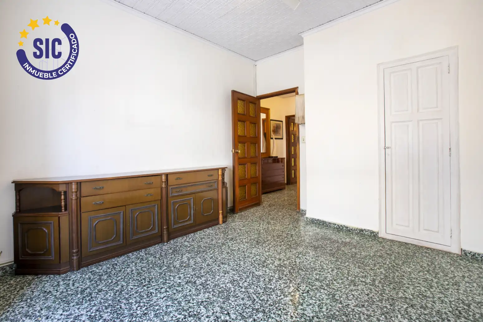 Piso en venta en Valencia con Calefacción, Trastero y Balcón