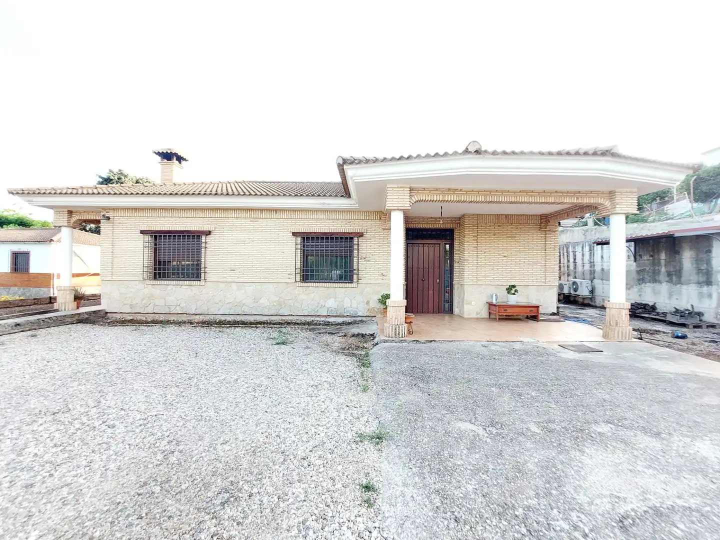Vista exterior de Casa o xalet en venda en Córdoba amb Aire condicionat, Calefacció i Terrassa