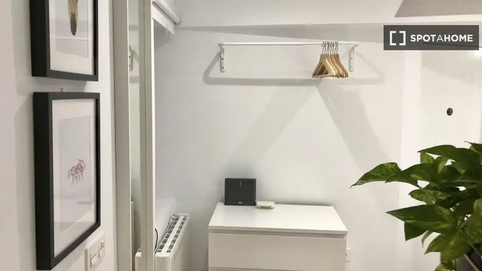 Room in Universidad - Tenerías