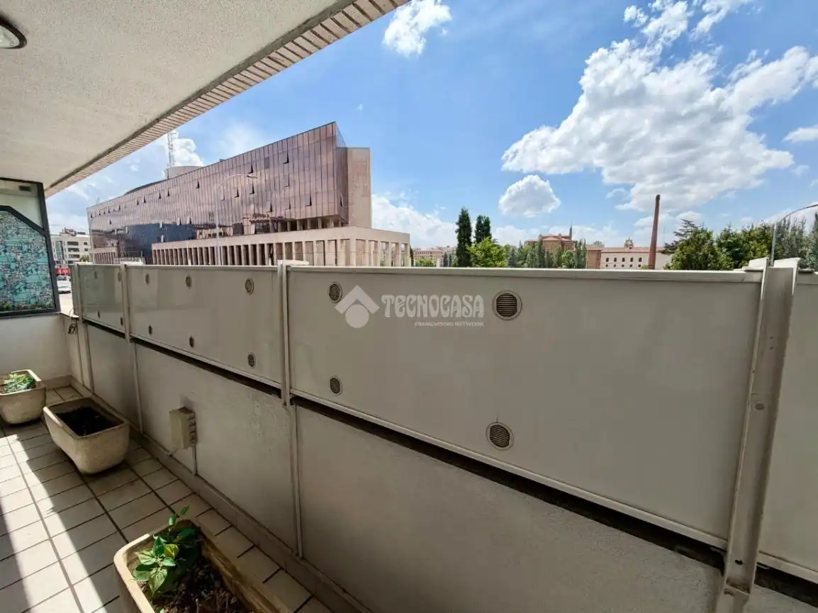 Terraza de Piso en venta en León Capital  con Calefacción, Terraza y Trastero