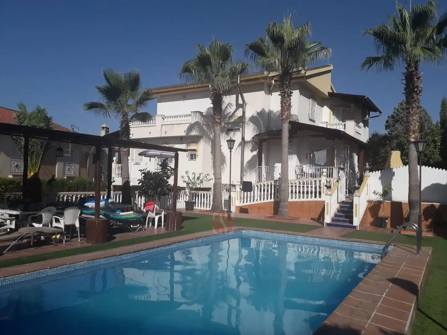 Chalet con terraza en venta en Peligros
