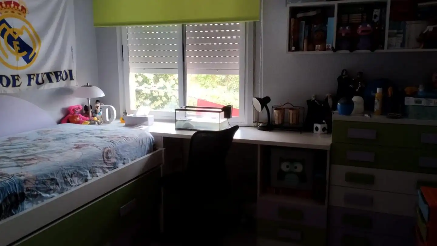 Habitación de Dúplex en venta en Azuqueca de Henares con Aire acondicionado, Calefacción y Amueblado