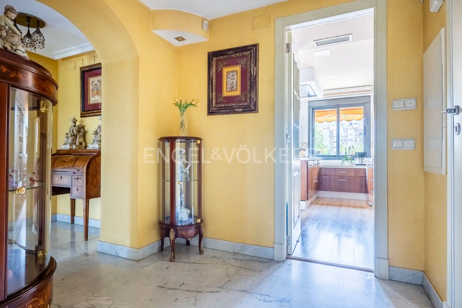 Flat for sale in Sevilla  with Air Conditioner, Heating and Private garden