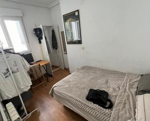 Dormitori de Apartament per a compartir en  Madrid Capital amb Aire condicionat, Calefacció i Moblat