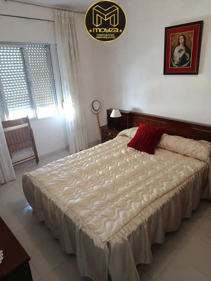 Habitación de Casa o chalet en venta en Fuerte del Rey con Aire acondicionado, Calefacción y Terraza