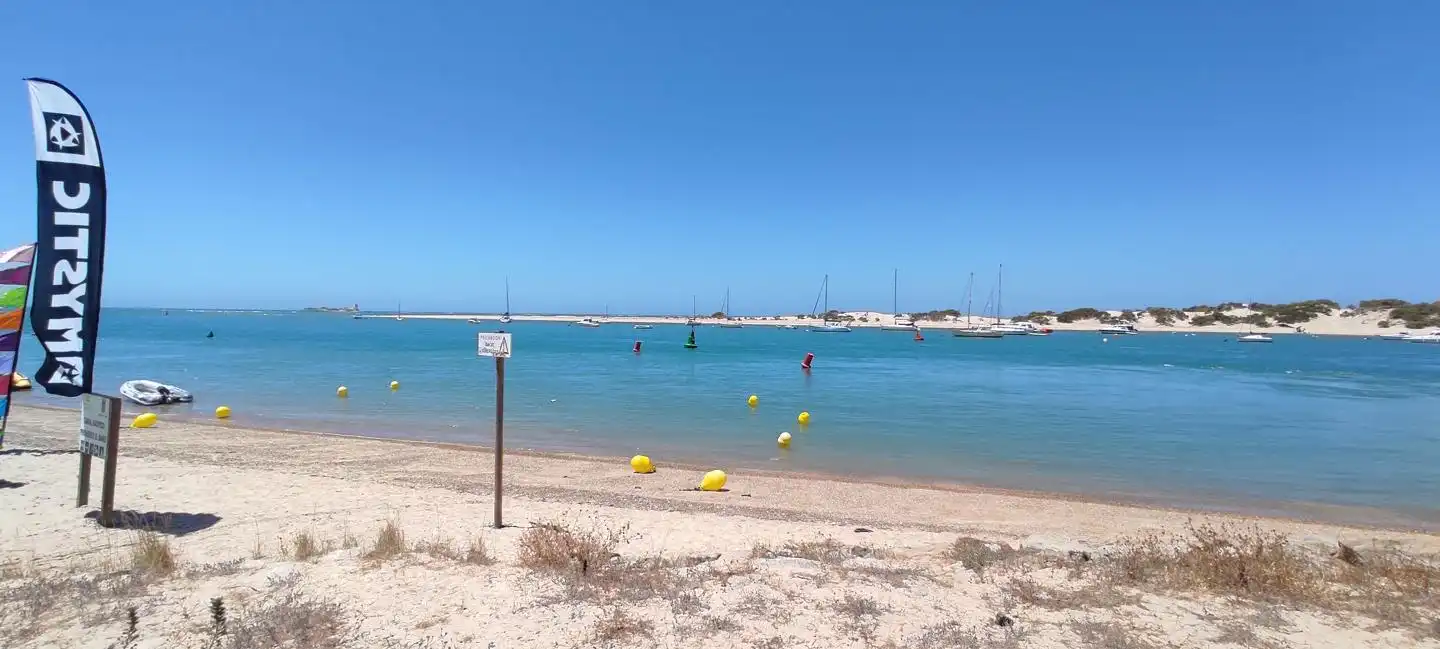 Vista exterior de Casa o chalet en venta en Chiclana de la Frontera con Aire acondicionado, Jardín privado y Terraza