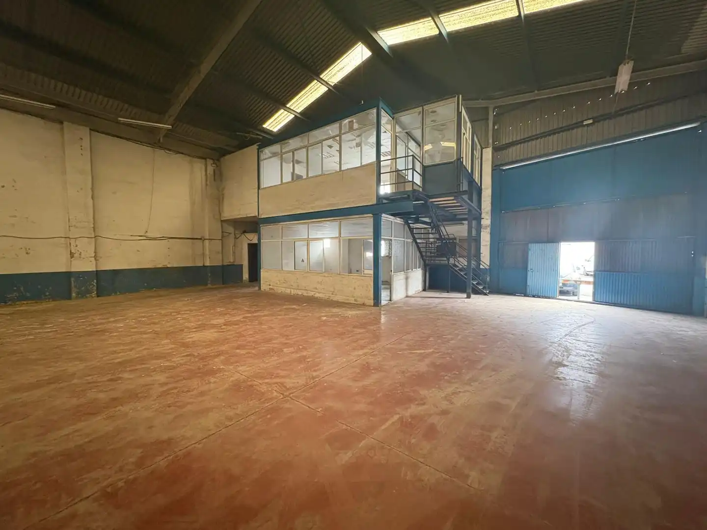 Nave industrial en venta en Sevilla