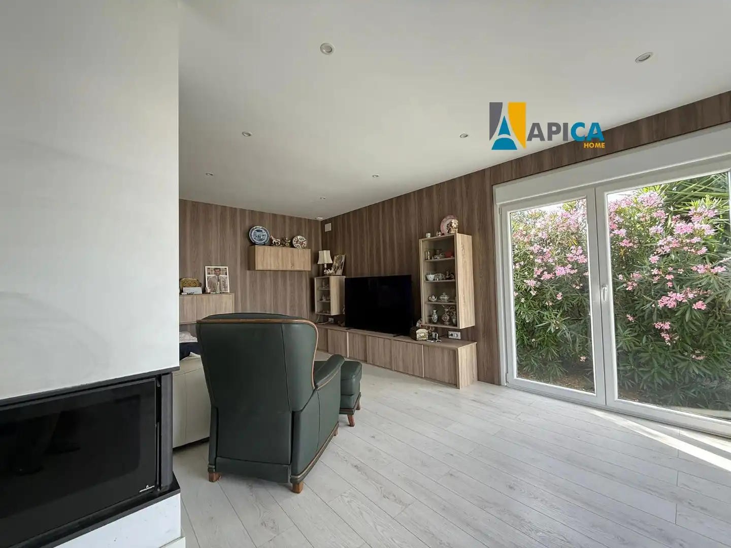 Living room of Houses for sale in Chiclana de la Frontera  with Air Conditioner, Terrace and Storage room