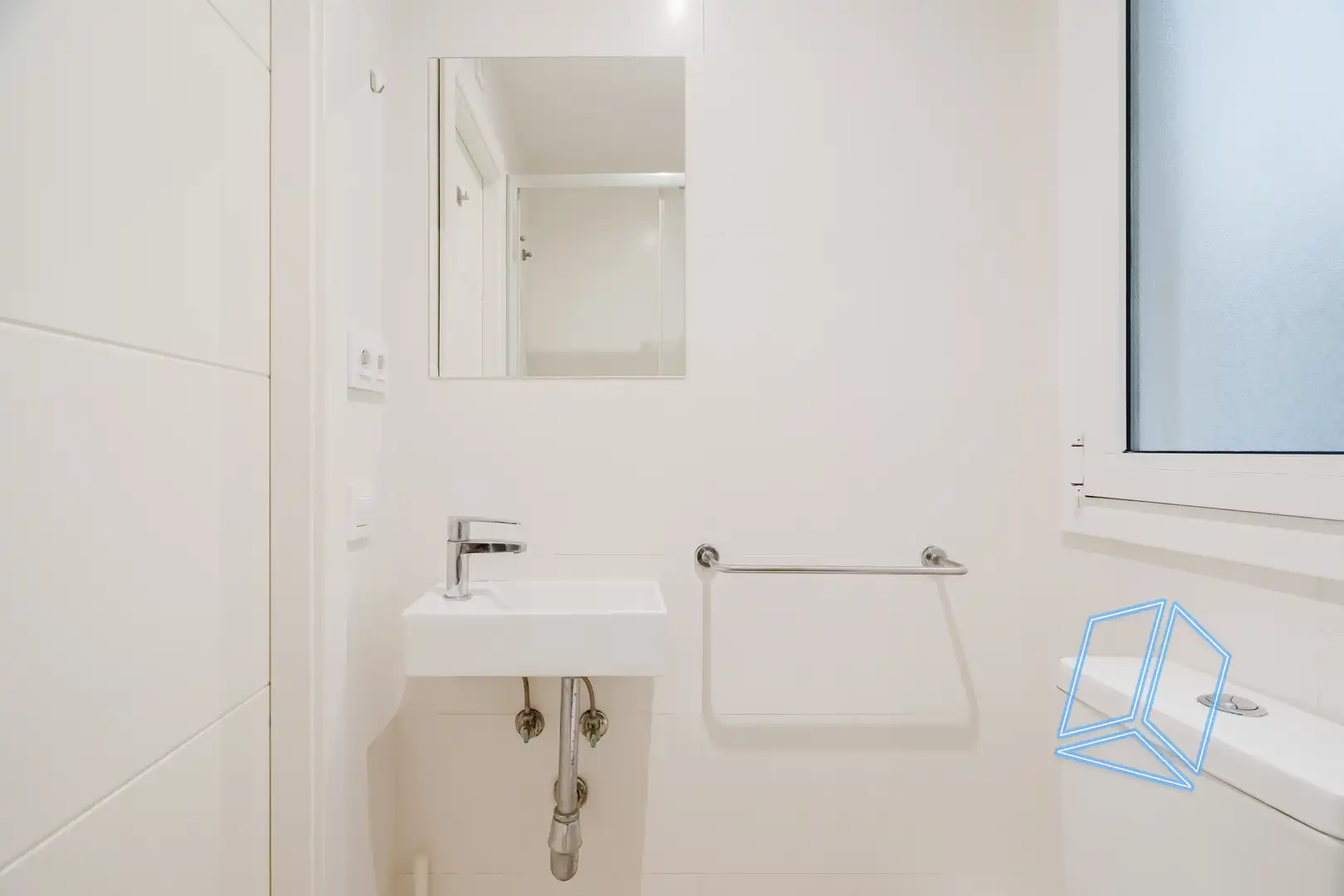 Bany de Pis en venda en Barcelona amb Balcó