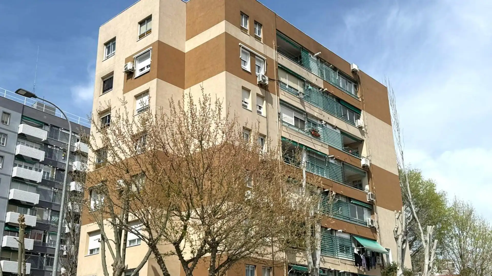 Vista exterior de Piso en venta en Fuenlabrada con Terraza