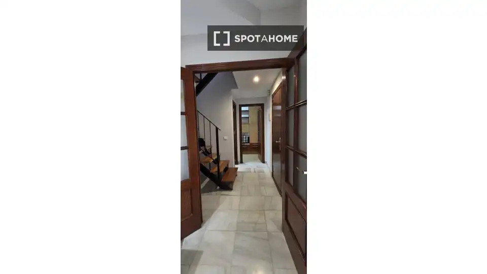 Apartament per a compartir en Sevilla amb Aire condicionat, Terrassa i Moblat