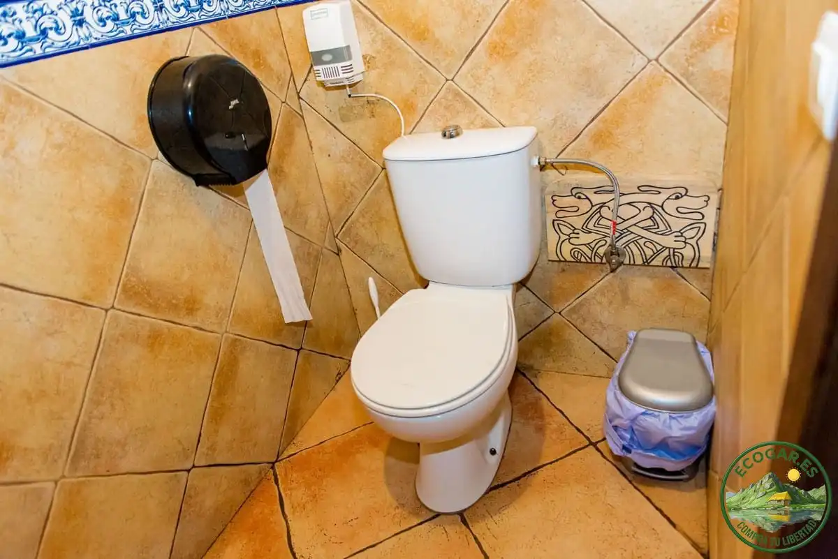 Baño de Casa o chalet en venta en Santa Colomba de Somoza con Calefacción y Trastero