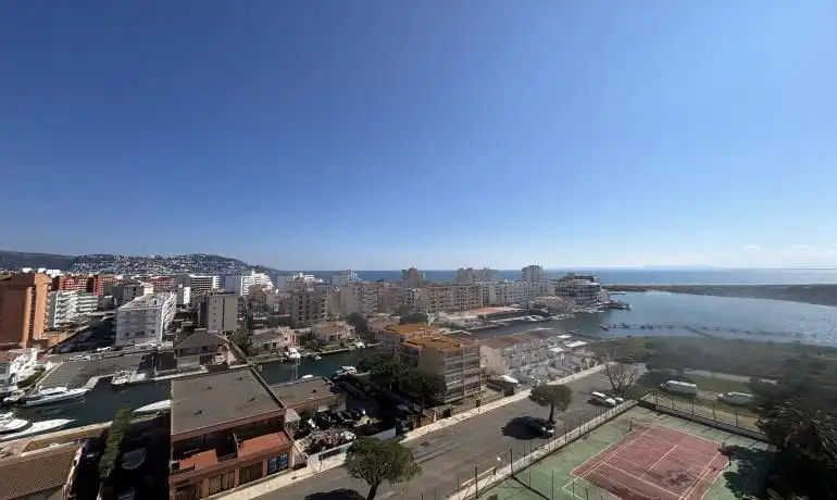 Exterior view of Flat for sale in Roses  with Private garden, Terrace and Swimming Pool