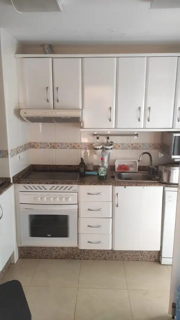 Cuina de Apartament de lloguer en Cartagena amb Aire condicionat, Calefacció i Terrassa