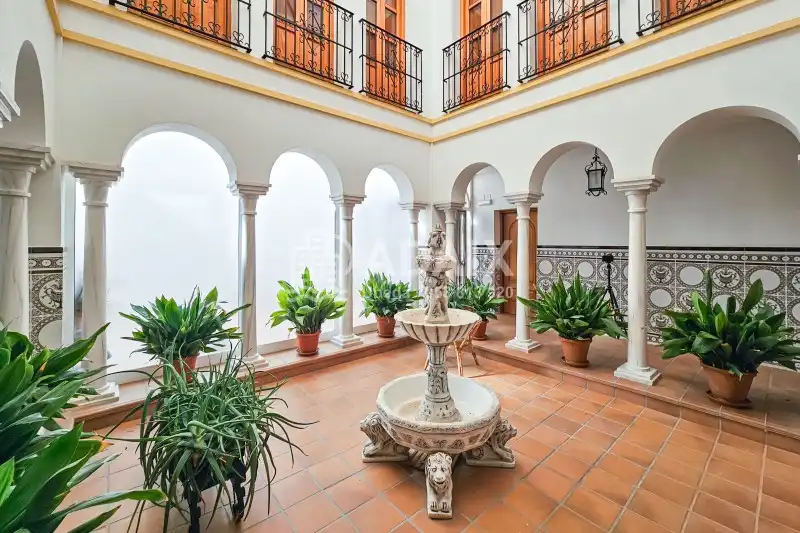 Haus oder Chalet zum Verkauf in Úbeda mit Terrasse, Abstellraum und Balkon