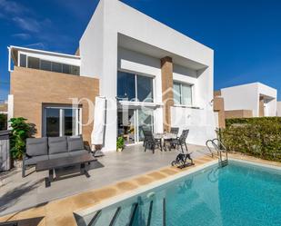 Exterior view of Single-family semi-detached for sale in Algorfa  with Air Conditioner, Private garden and Terrace