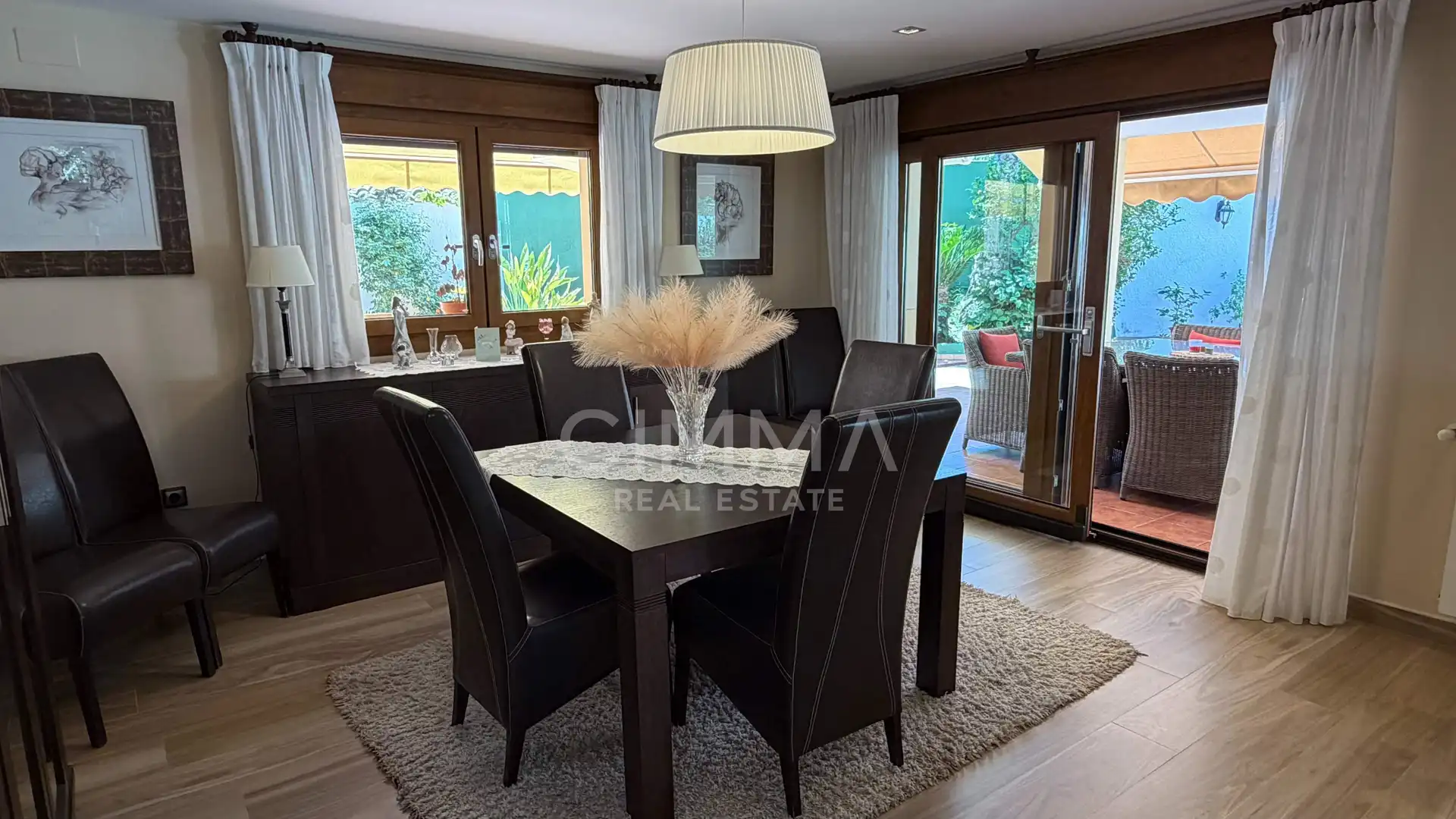 Comedor de Casa o chalet en venta en Benidorm con Aire acondicionado, Calefacción y Jardín privado