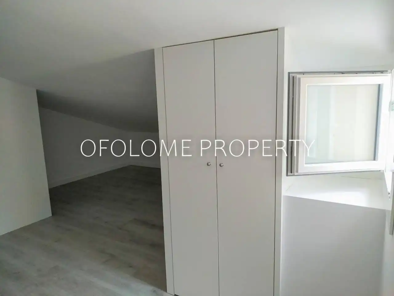 Habitación de Edificio en venta en Sabadell