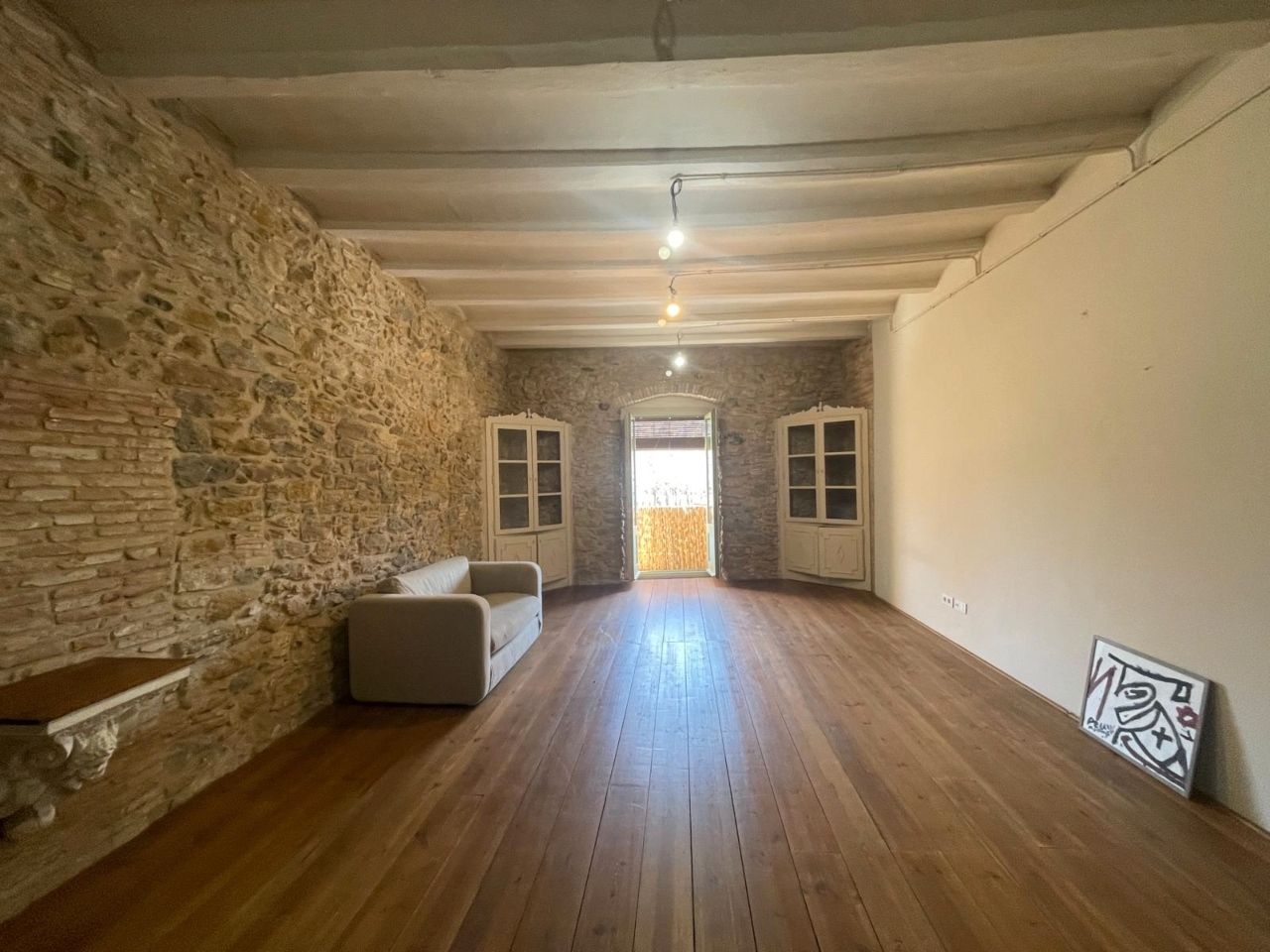 Living room of Flat for sale in La Bisbal d'Empordà  with Oven and Balcony