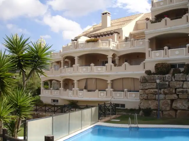 Vista exterior de Apartamento en venta en Marbella con Aire acondicionado, Calefacción y Terraza