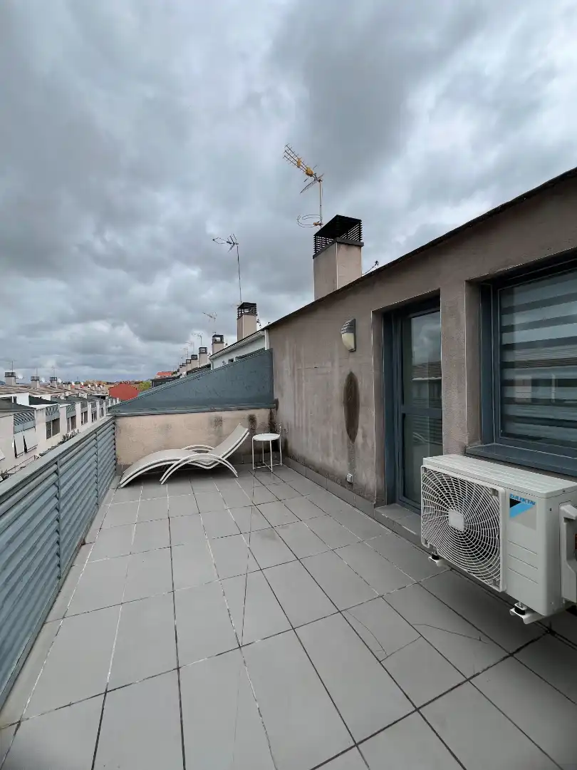 Terrassa de Casa o xalet en venda en Loeches amb Calefacció, Jardí privat i Terrassa