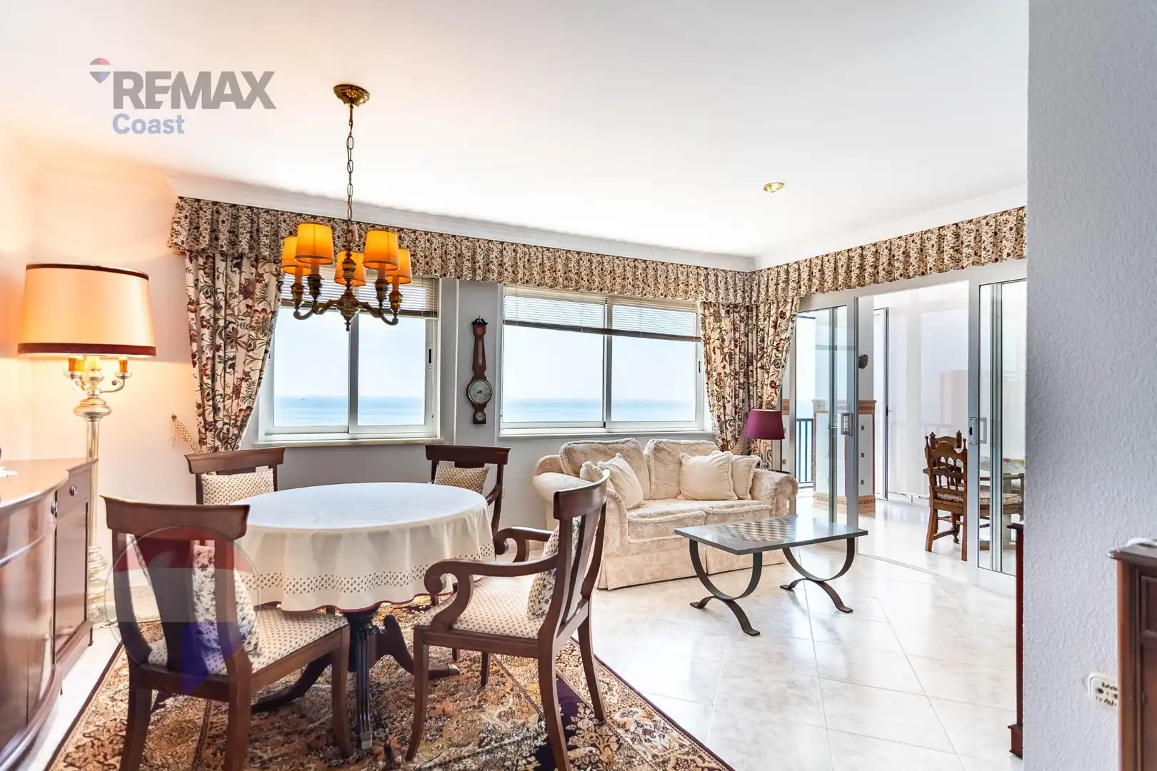 Living room of Flat for sale in Fuengirola  with Air Conditioner, Heating and Balcony