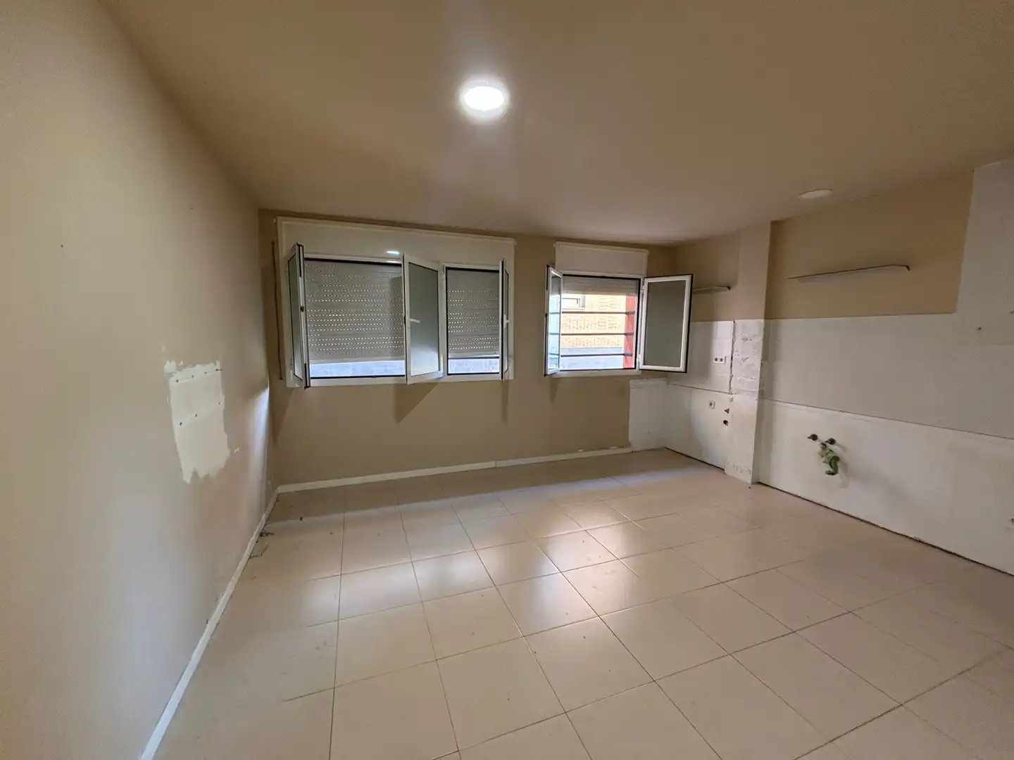 Büro zum Verkauf in Badalona mit Heizung