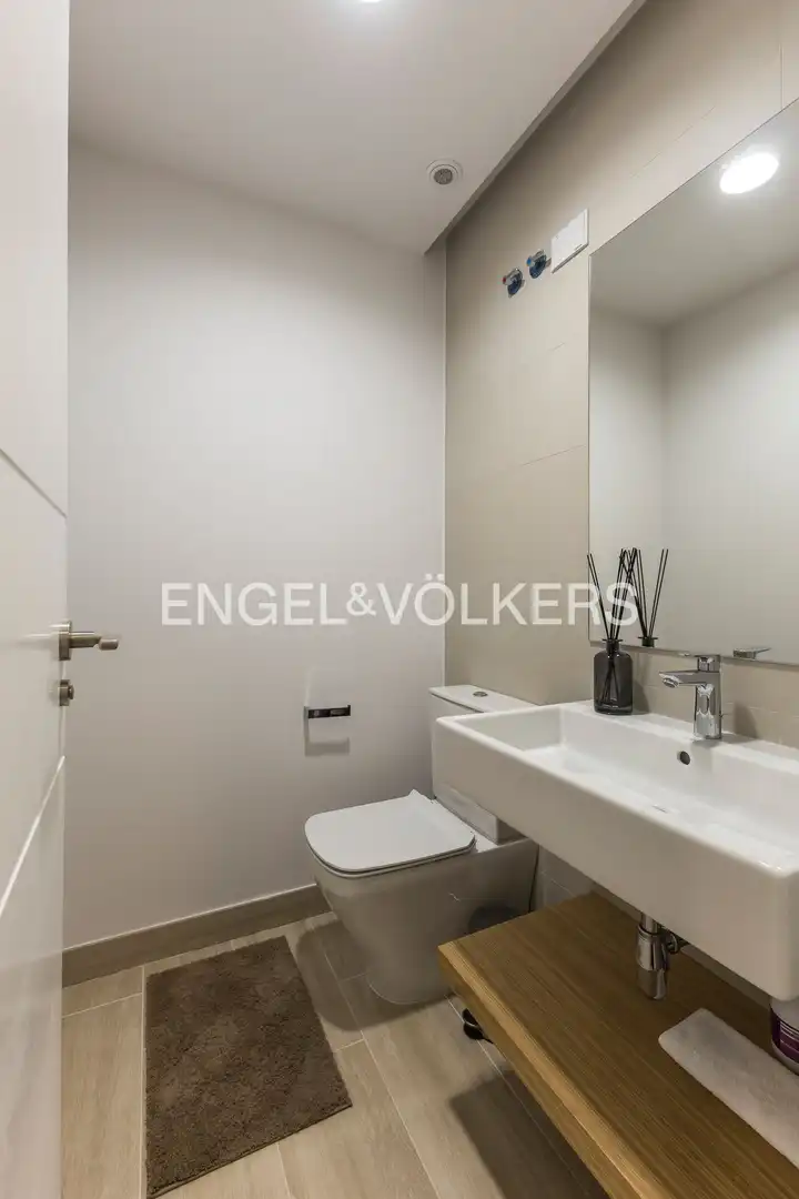 Baño de Piso en venta en Majadahonda con Aire acondicionado, Calefacción y Terraza