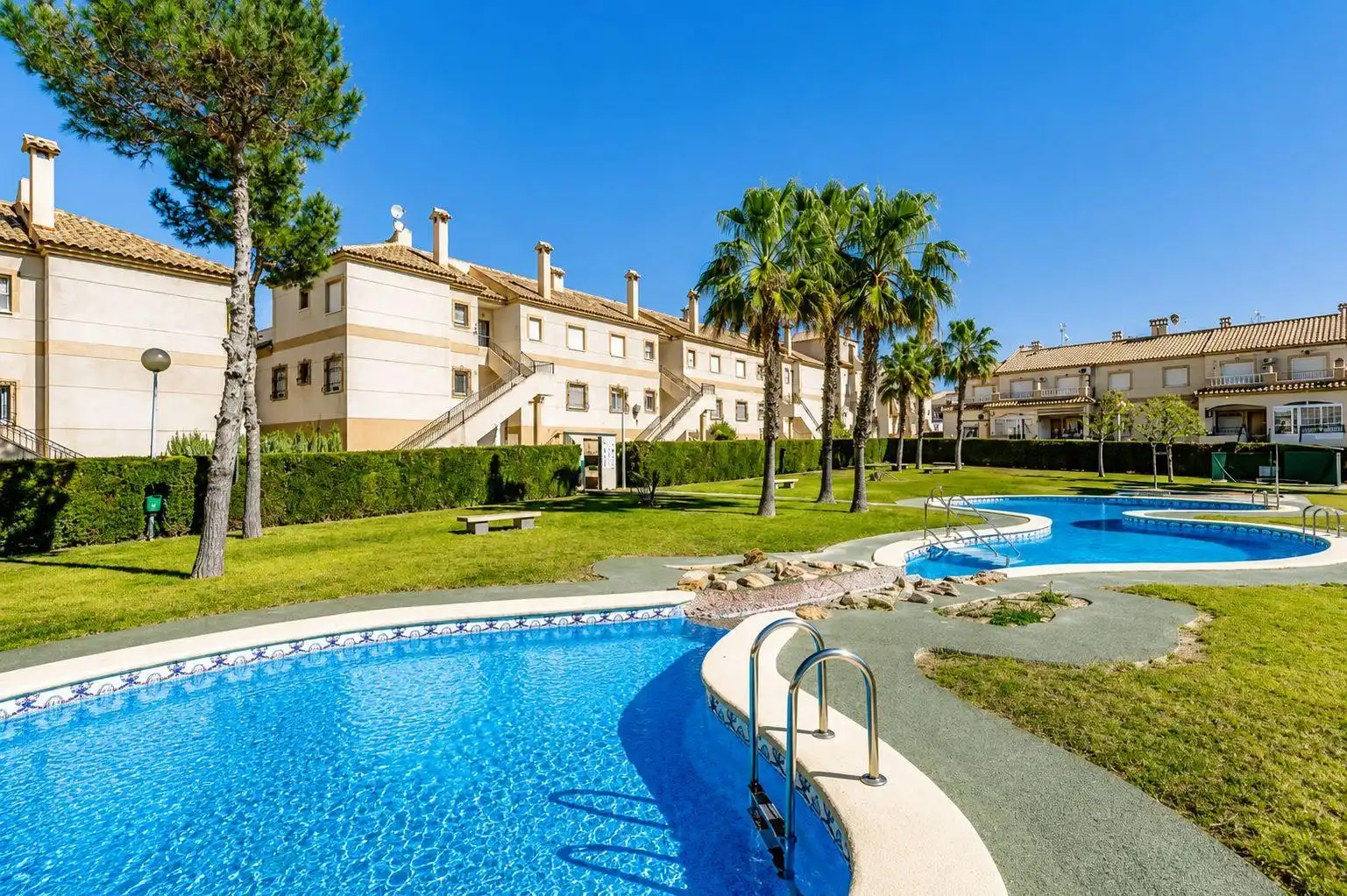 Vista exterior de Casa o chalet en venta en Torrevieja con Aire acondicionado, Calefacción y Piscina
