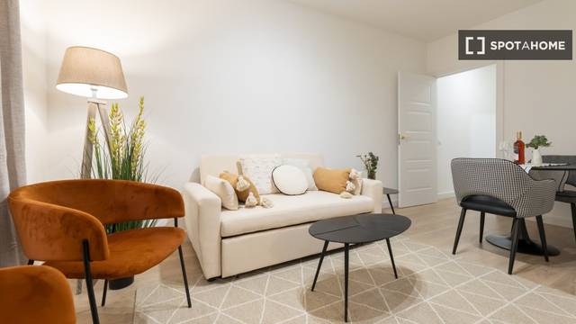 Piso en Alquiler en Universidad - Malasaña