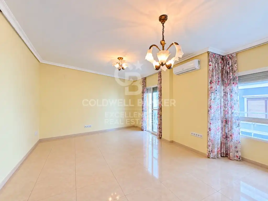 Sala de estar de Piso en venta en Valencia con Aire acondicionado, Terraza y Amueblado