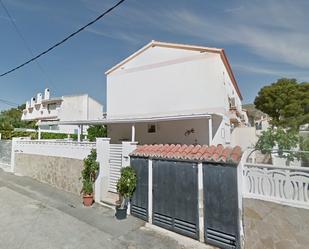 Exterior view of Single-family semi-detached for sale in Mont-roig del Camp  with Swimming Pool