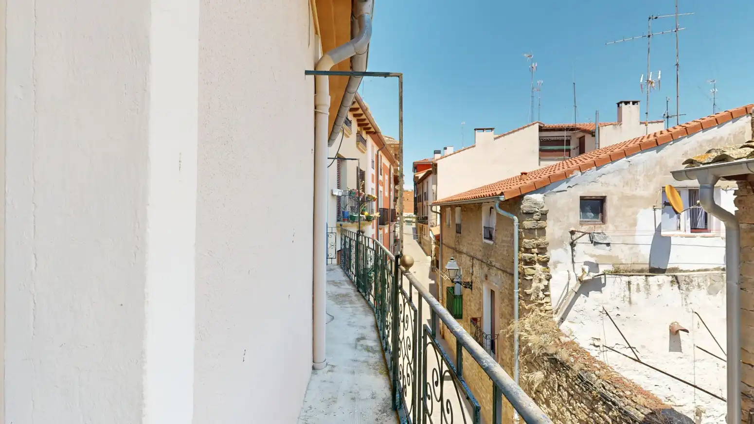 Balcony of Houses for sale in Tafalla  with Heating, Parquet flooring and Terrace