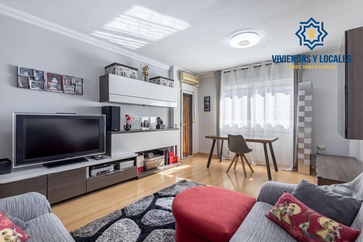 Sala d'estar de Pis en venda en  Granada Capital amb Aire condicionat, Terrassa i Balcó