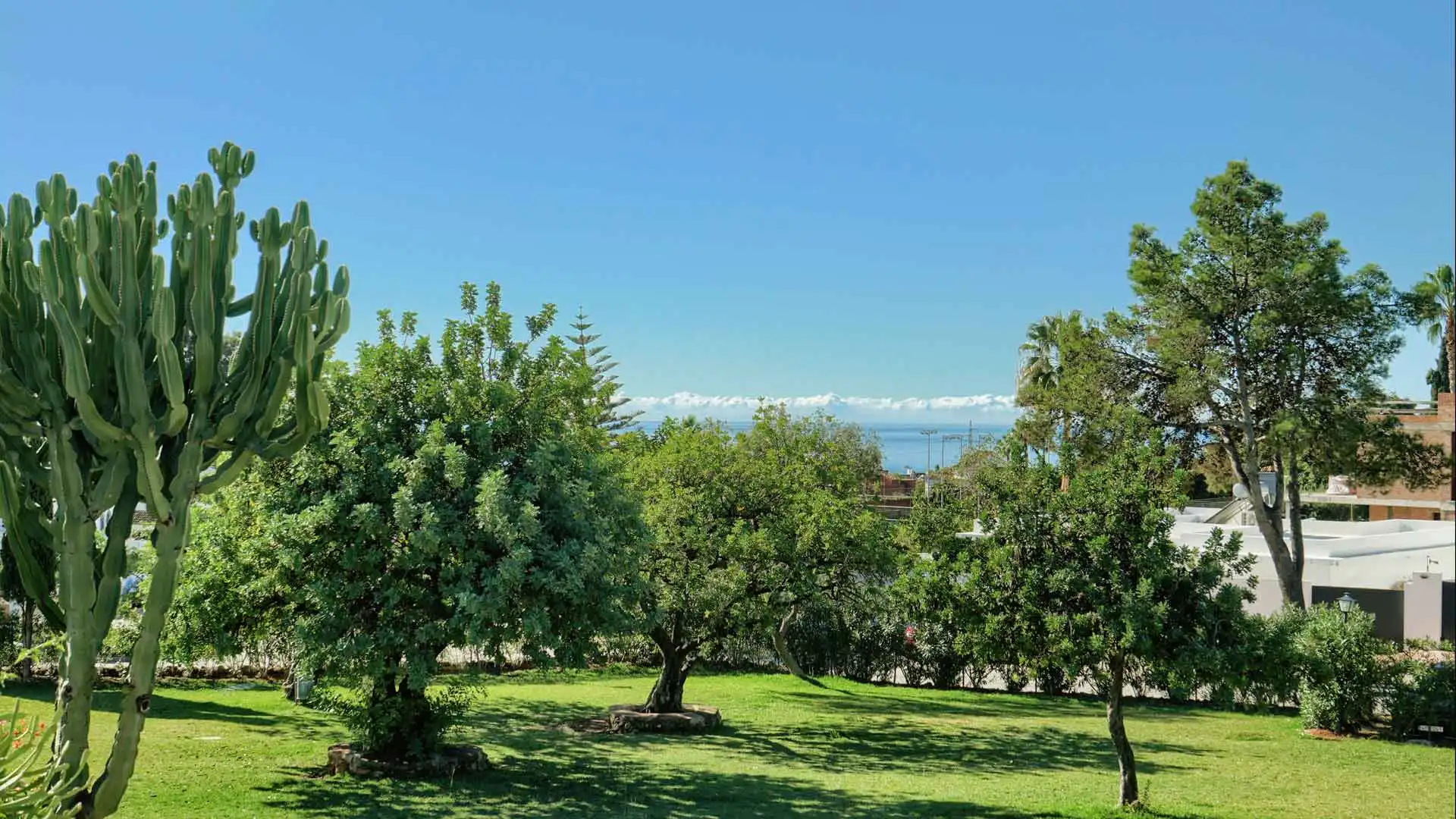 Jardín de Casa adosada en venta en Marbella con Aire acondicionado, Jardín privado y Terraza