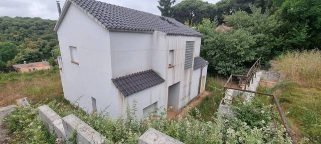 Casa-chalet en Venta en Avda Dosrius en Can Massuet del Far