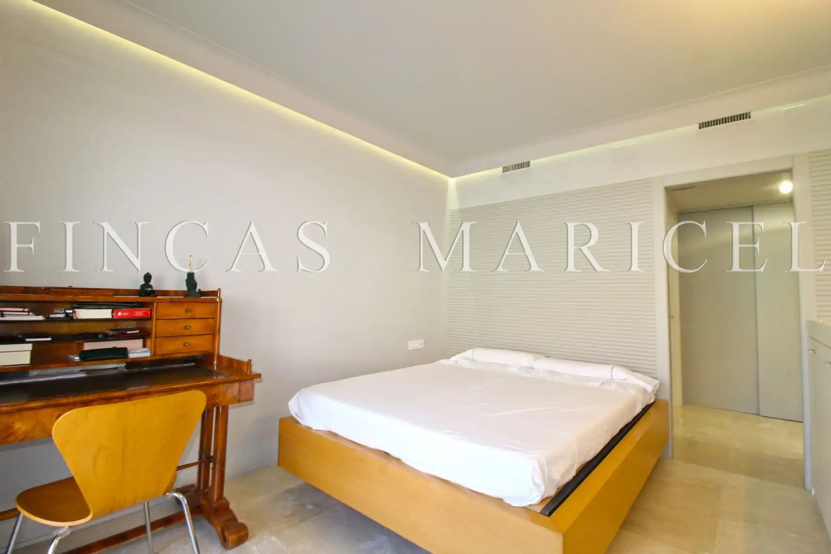 Bedroom of Flat for sale in Sitges  with Air Conditioner, Heating and Storage room