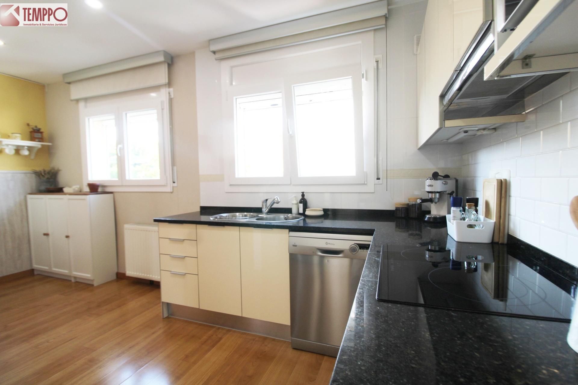 Kitchen of Single-family semi-detached for sale in El Vendrell  with Air Conditioner, Heating and Private garden
