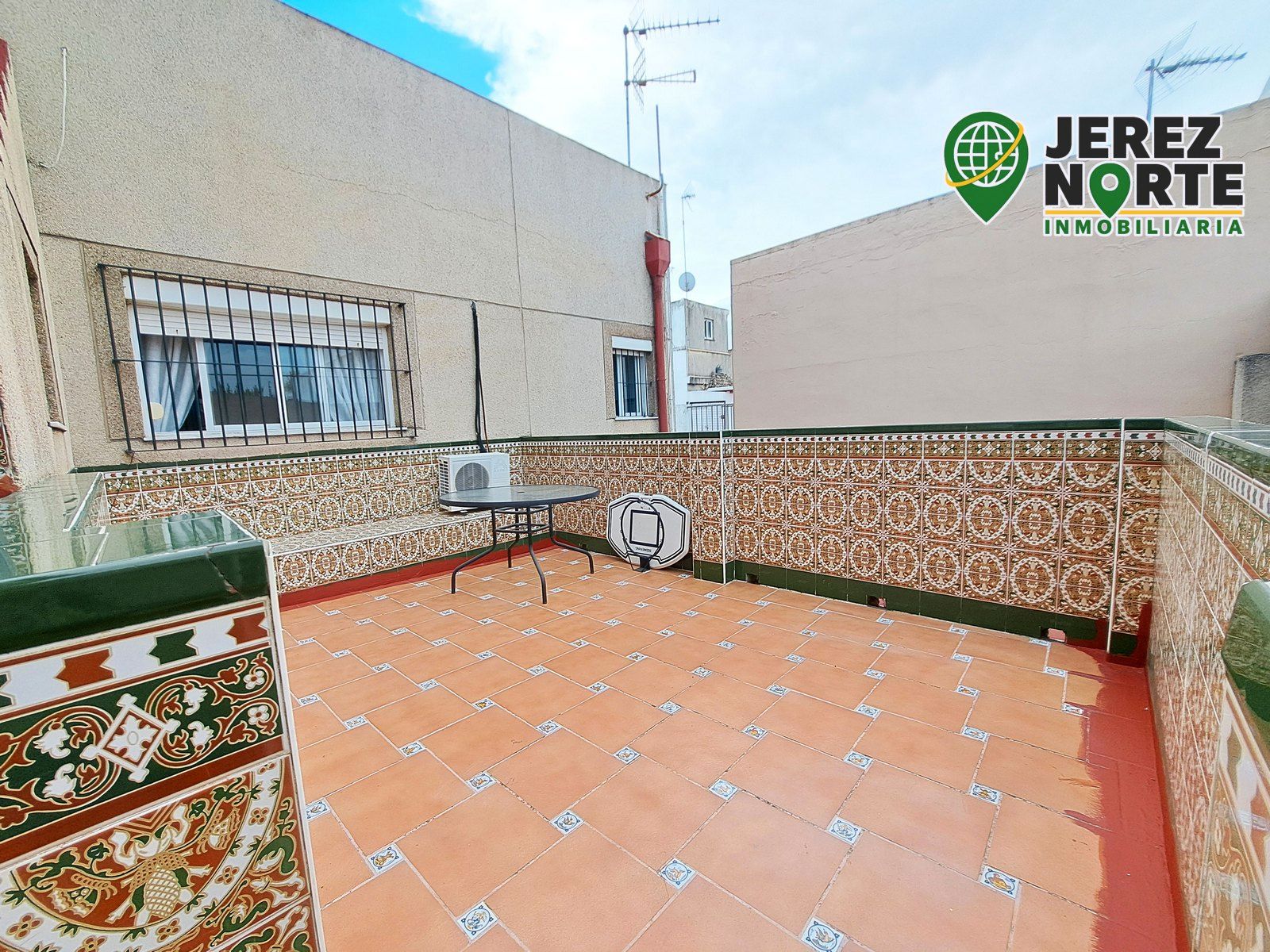 Terrassa de Casa o xalet en venda en Jerez de la Frontera amb Aire condicionat, Terrassa i Balcó