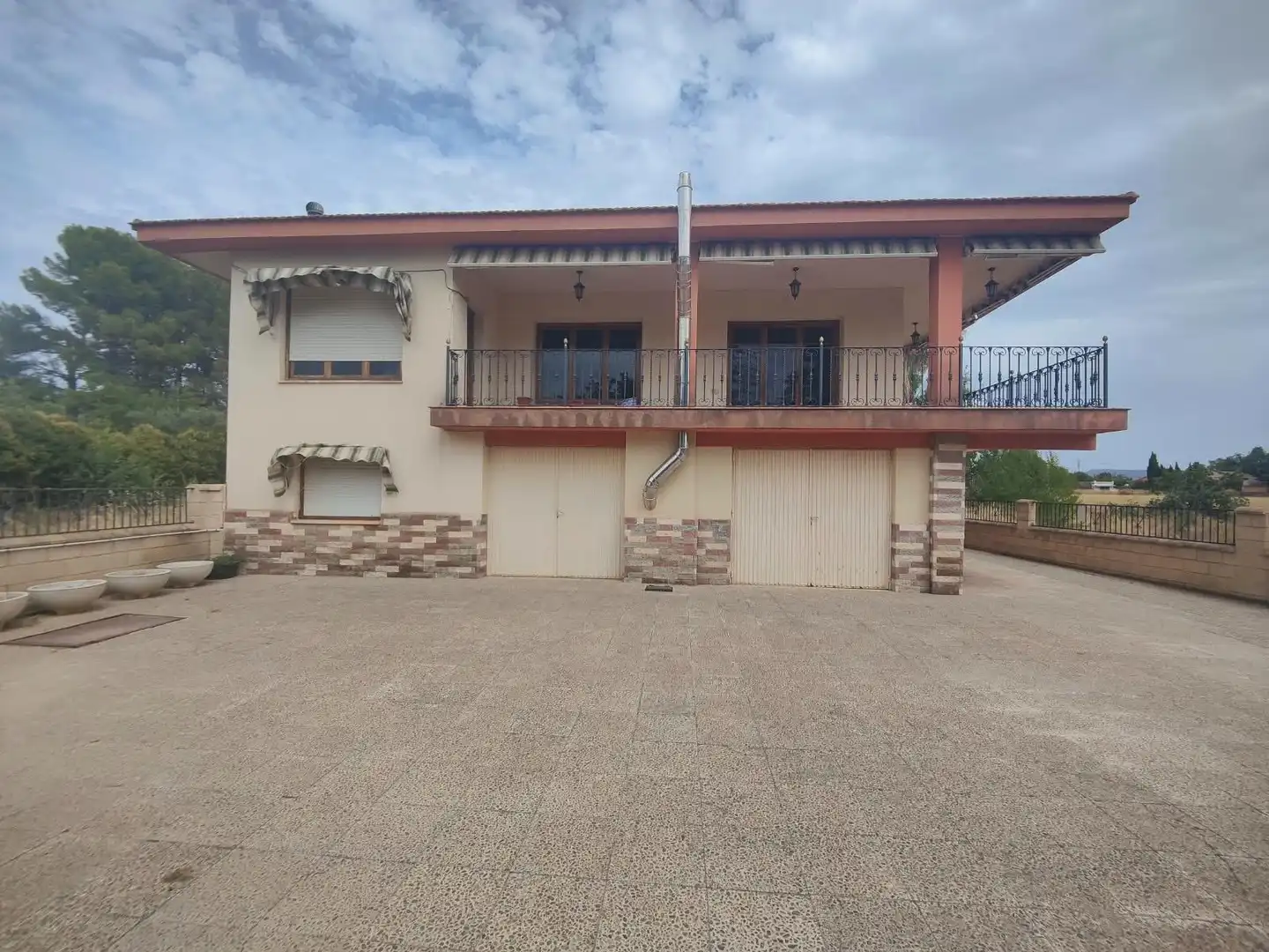 Villa con giardino in vendita a Onil, imagen 2