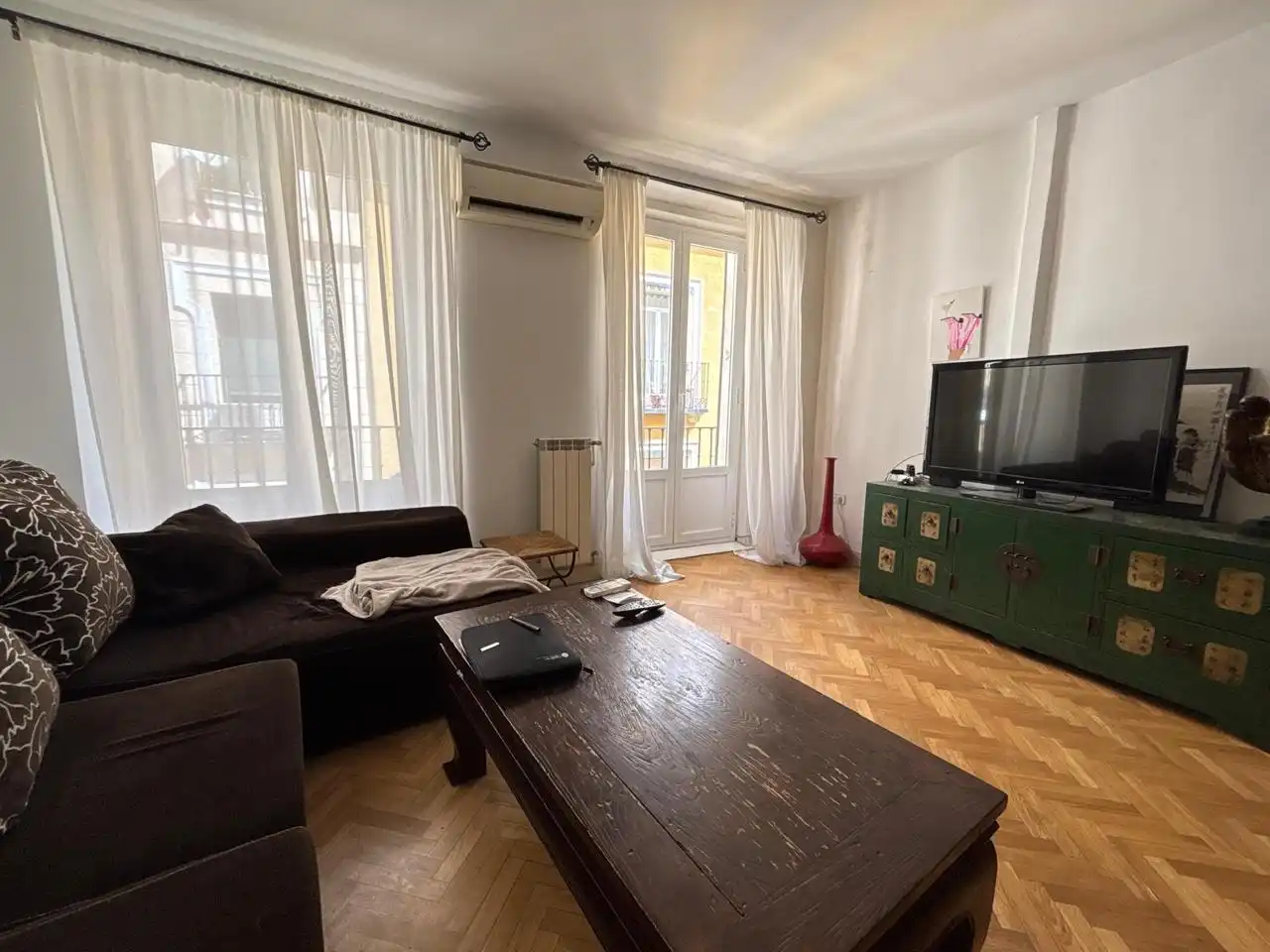 Sala de estar de Piso de alquiler en Madrid con Aire acondicionado, Terraza y Amueblado