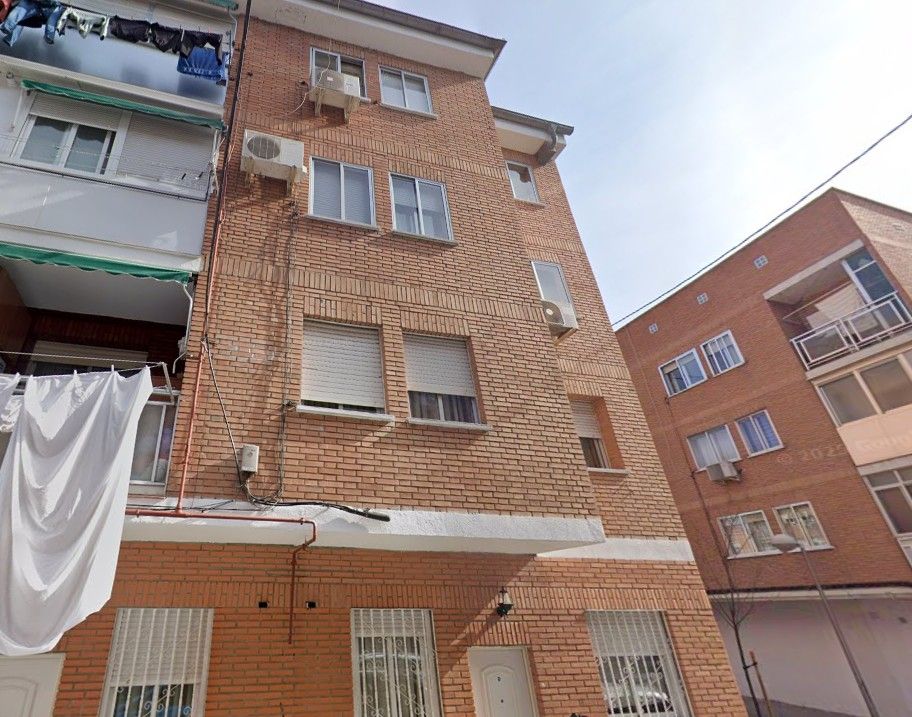 Vista exterior de Piso en venta en  Madrid Capital